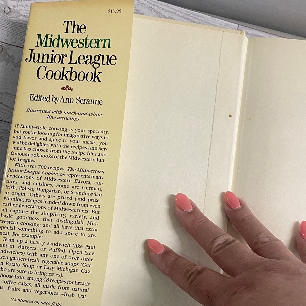 The Midwestern Junior League Cookbook Vintage Heartland Recipes Hardcover - Picture 5 of 9